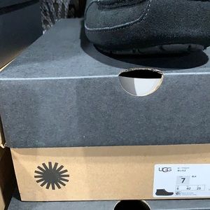 COPY - Brand new Ugg’s